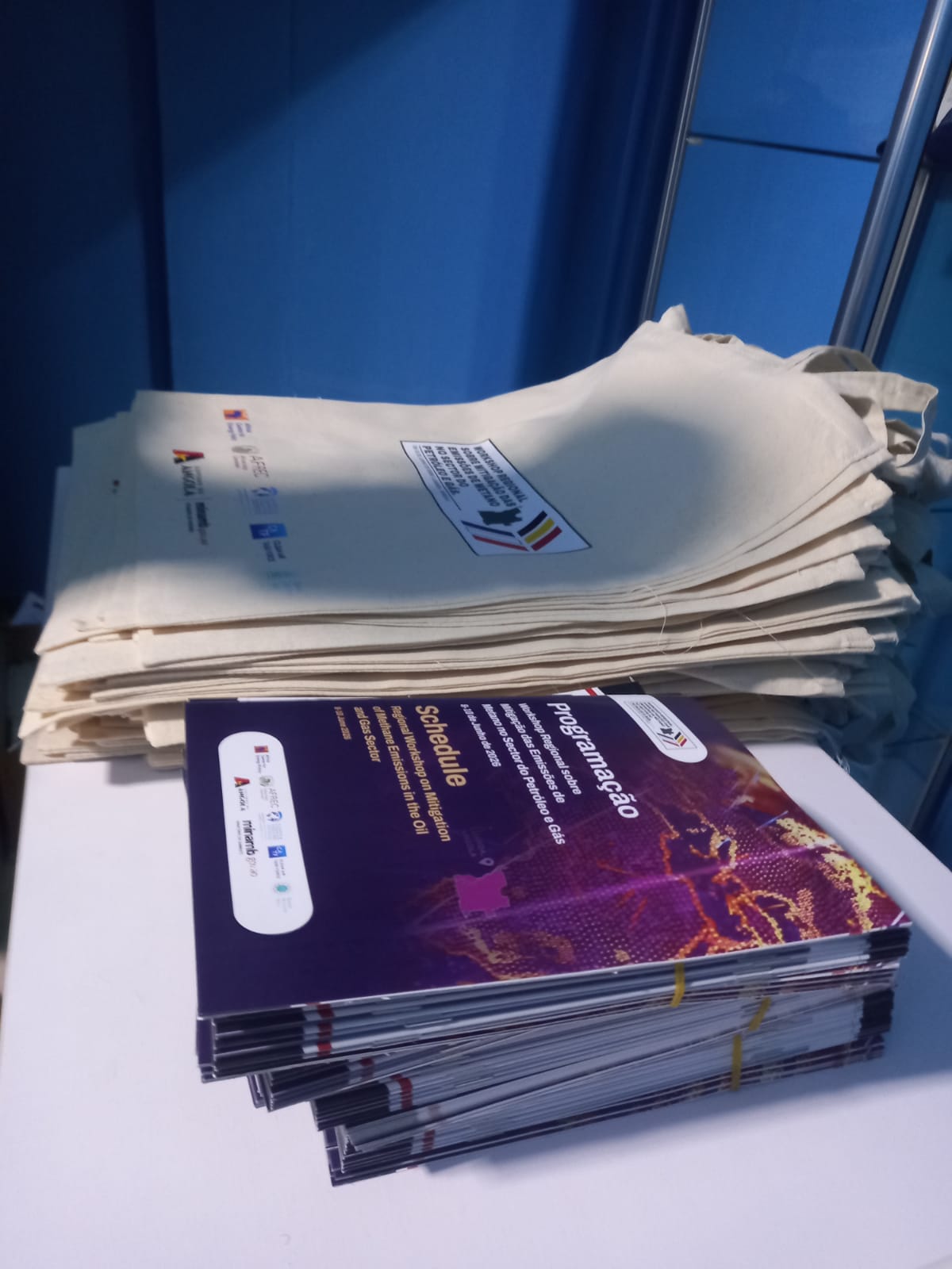 Produção de merchandisig para o Workshop regional sobre mitigação das emissões do metano no sector do petróleo e gás (Luanda)